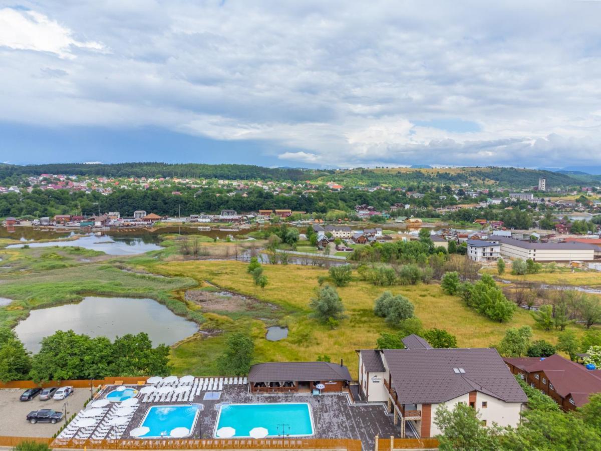 Sofion Hotel&Resort Solotvyno Exteriör bild