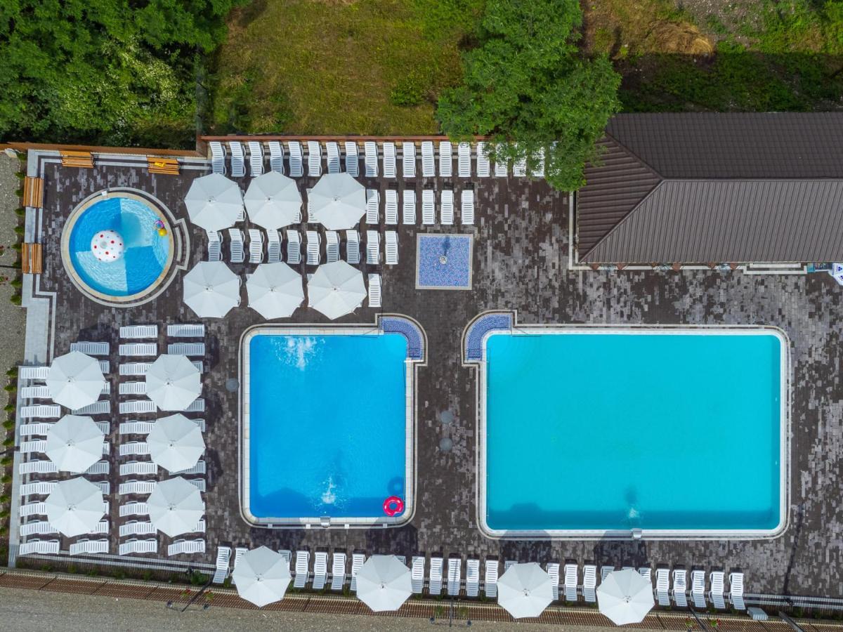 Sofion Hotel&Resort Solotvyno Exteriör bild
