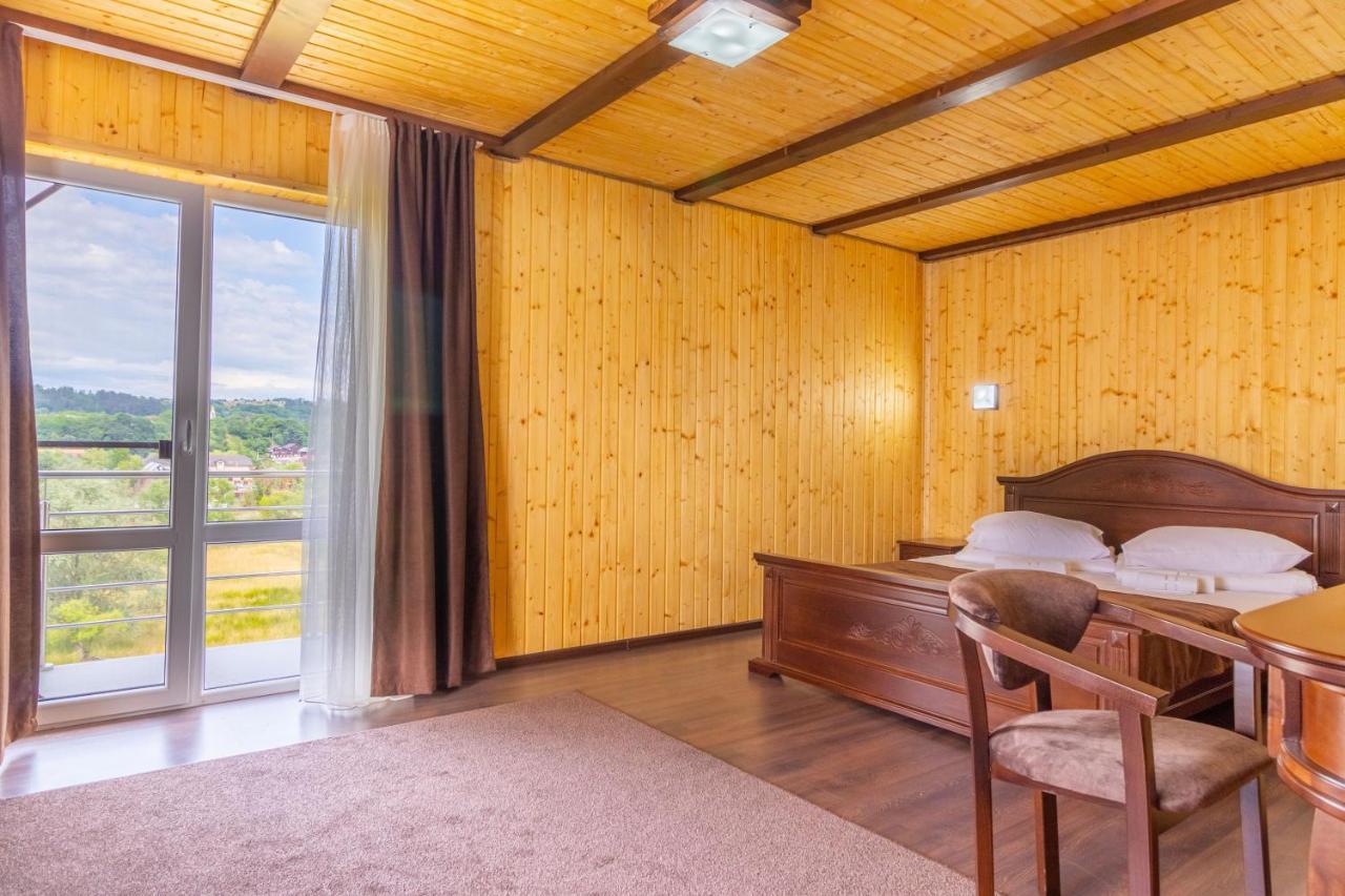 Sofion Hotel&Resort Solotvyno Exteriör bild