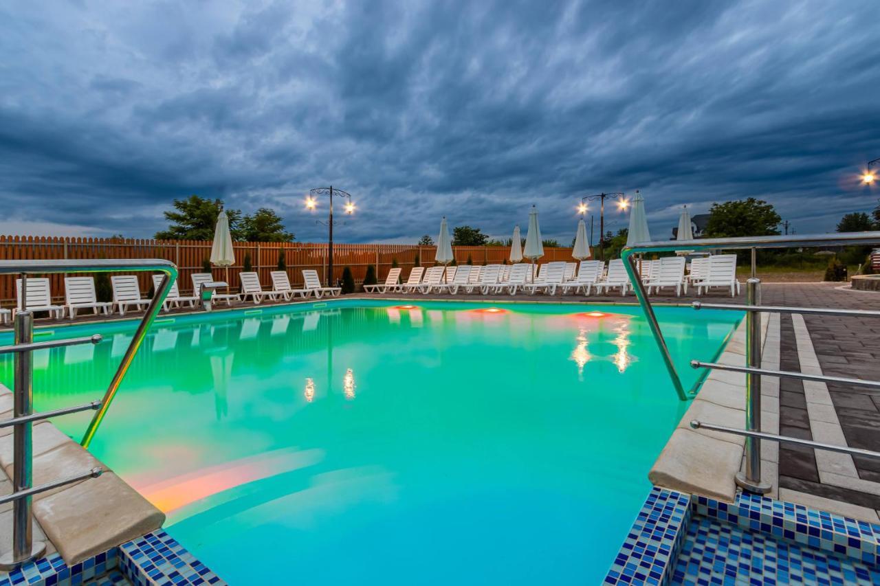 Sofion Hotel&Resort Solotvyno Exteriör bild